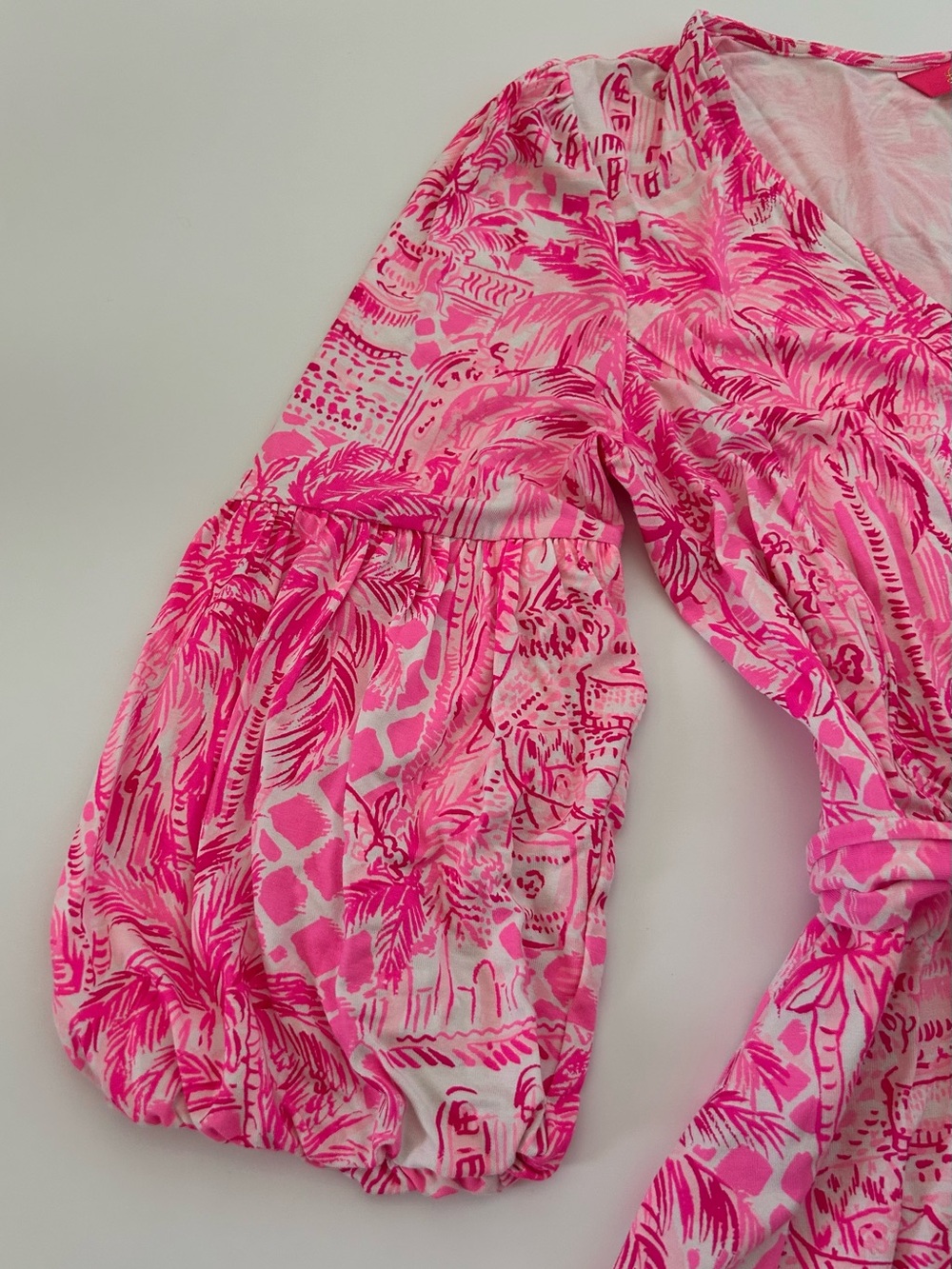 Lilly Pulitzer Chace Print Faux Wrap Dress
Resort
Palm Beach Paradise
Vacation
M - Picture 4 of 13